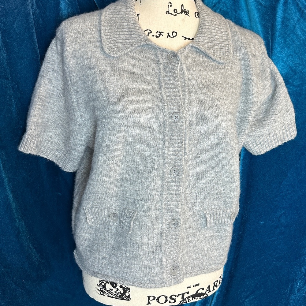 H&M Short Sleeve Grey Sweater Large